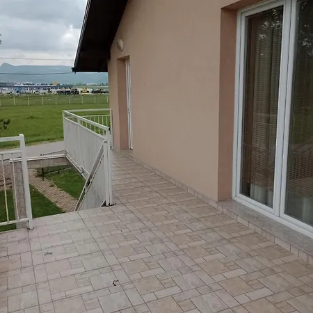 L&l Apartman *